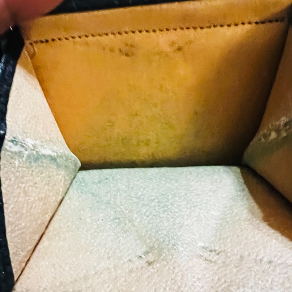 Dooney & Bourke Pebble Grain Wallet - Picture 8 of 11